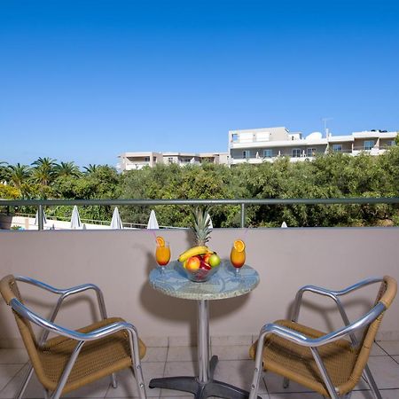 Dias Hotel Apartments Agia Marina エクステリア 写真