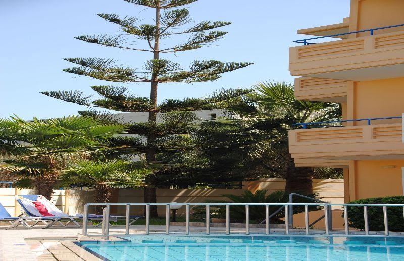 Dias Hotel Apartments Agia Marina エクステリア 写真
