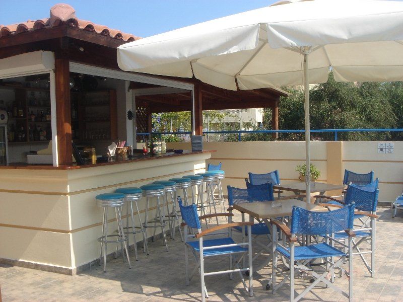 Dias Hotel Apartments Agia Marina エクステリア 写真